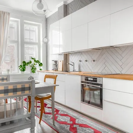 Apartment With Excellent Location *